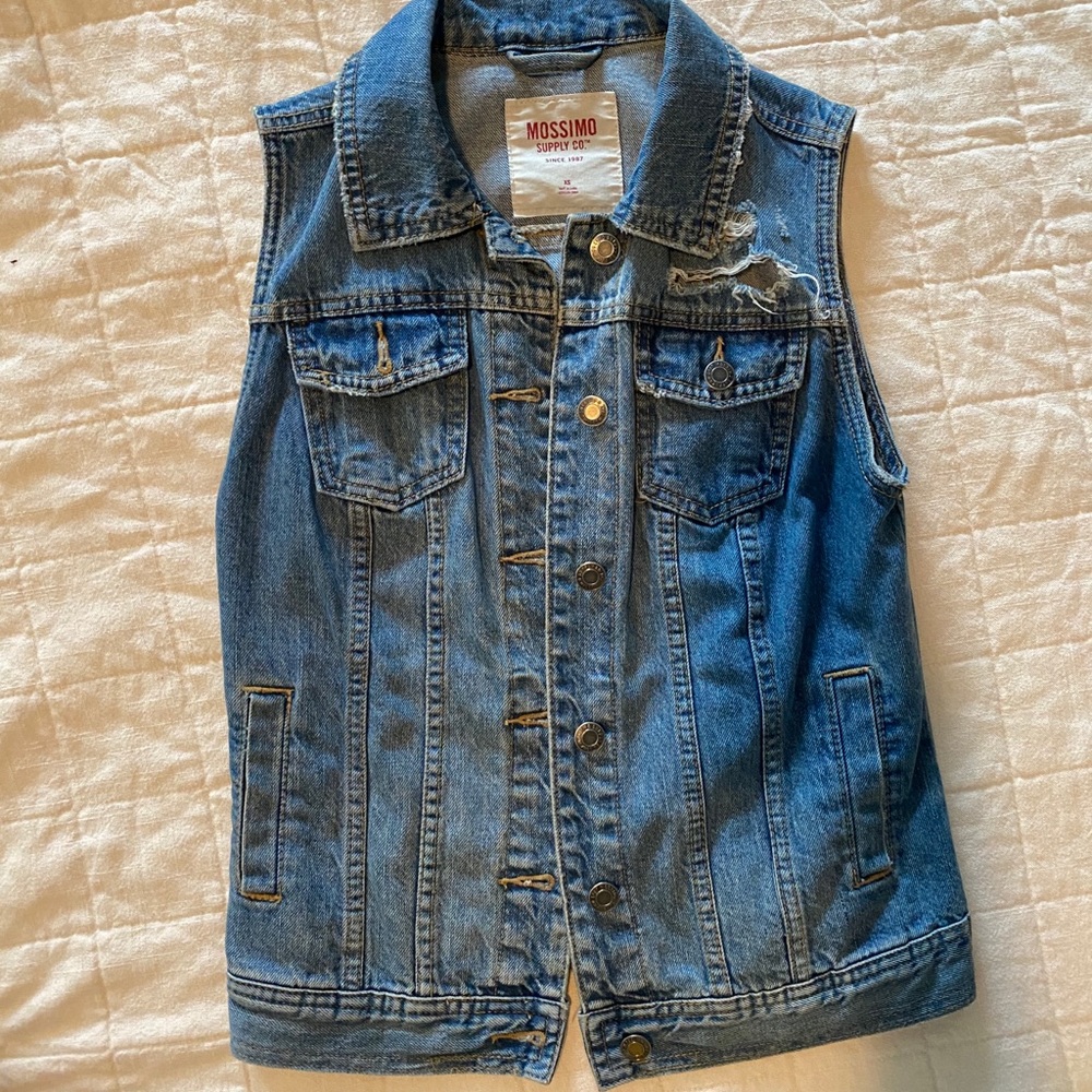 XS Blue Denim Distressed Vest
